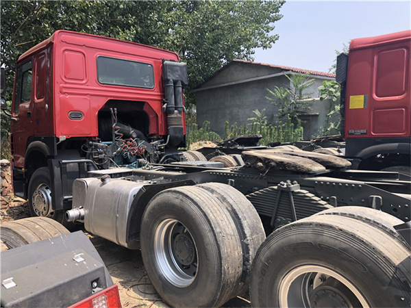 牵引车6x4红色 (63)