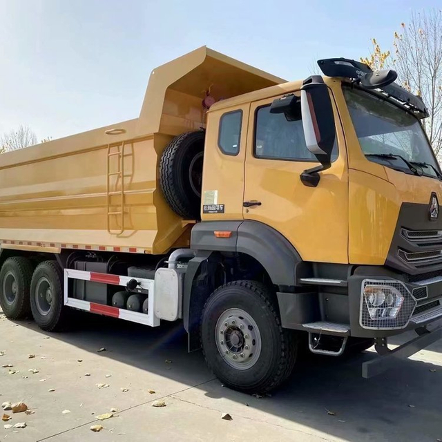 Factory Price HOWO Truck 8X4 /6X4 Dump Truck Sinotruk Tipper 12 Tires 12wheel/10wheel 21-30 TON Truck Dump Truck