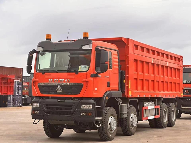 Used Isuzu 8x4 Heavy Dump Truck | Diesel Manual | Euro 3 | Right Steering | 30t GVW | Rear Camera
