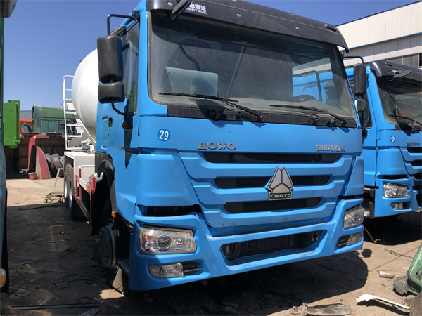牵引车6x4蓝色 (41)