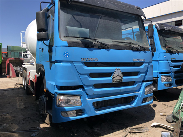 Sinotruk Used Tractor Truck HOWO Heavy Duty 10 Wheels 6x4 375hp Used Howo Tractor Truck