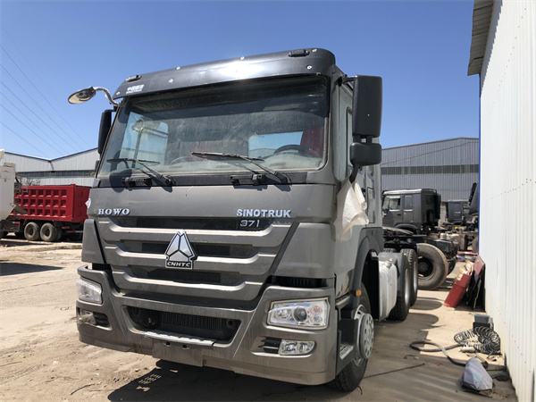 China 371hp 420hp Trailer Truck Price 10 Wheeler 6x4 Tractor Truck Head for Sale