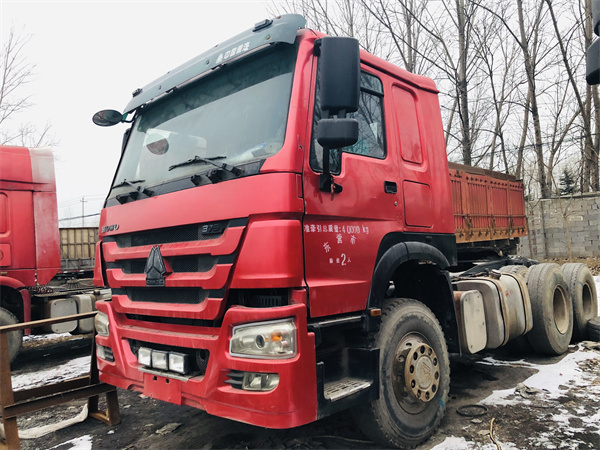 牵引车6x4红色 (47)